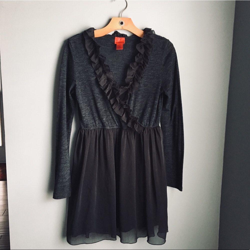 Black and Gray Ruffle Flowy Long Sleeve Top size M